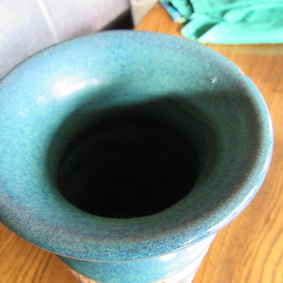 Beautiful Multi Color Textured Handmade Pottery Vase Signed - Picture 5 of 6
